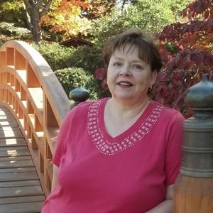 Meet your Posher, Linda